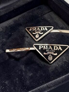 Black Silver-Tone Triangle Hair Pins